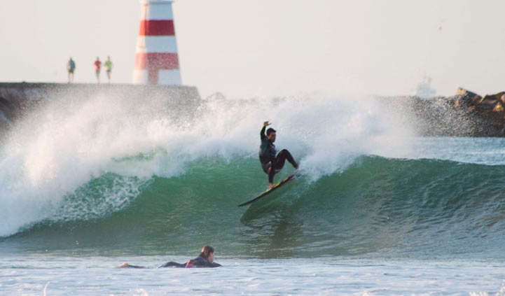 praia-Rocha-surf